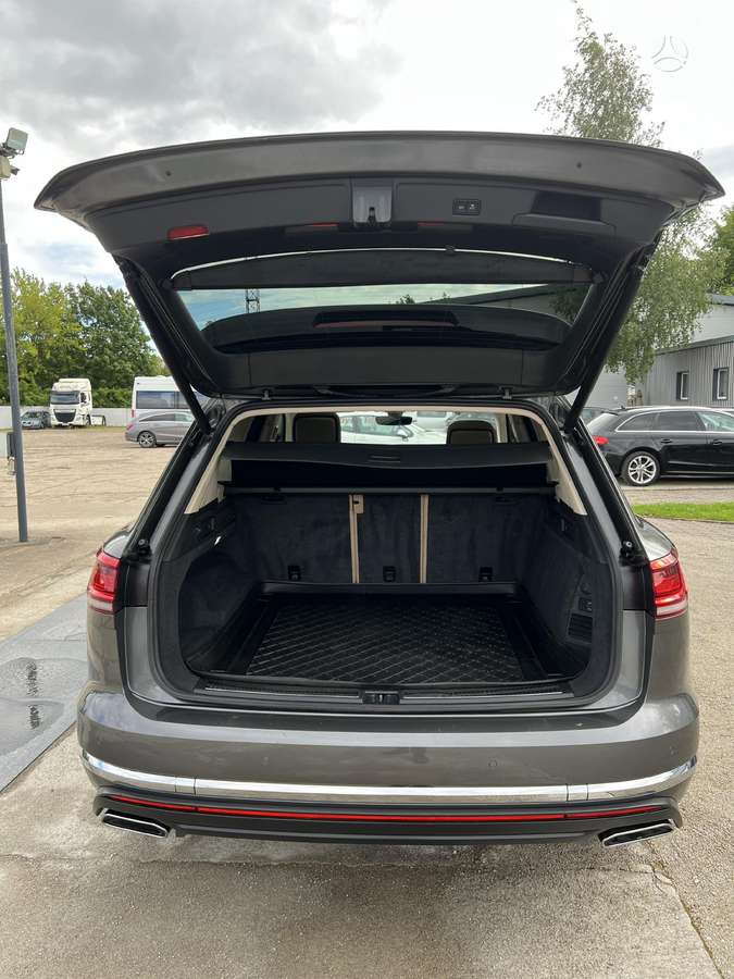 Volkswagen Touareg - 9