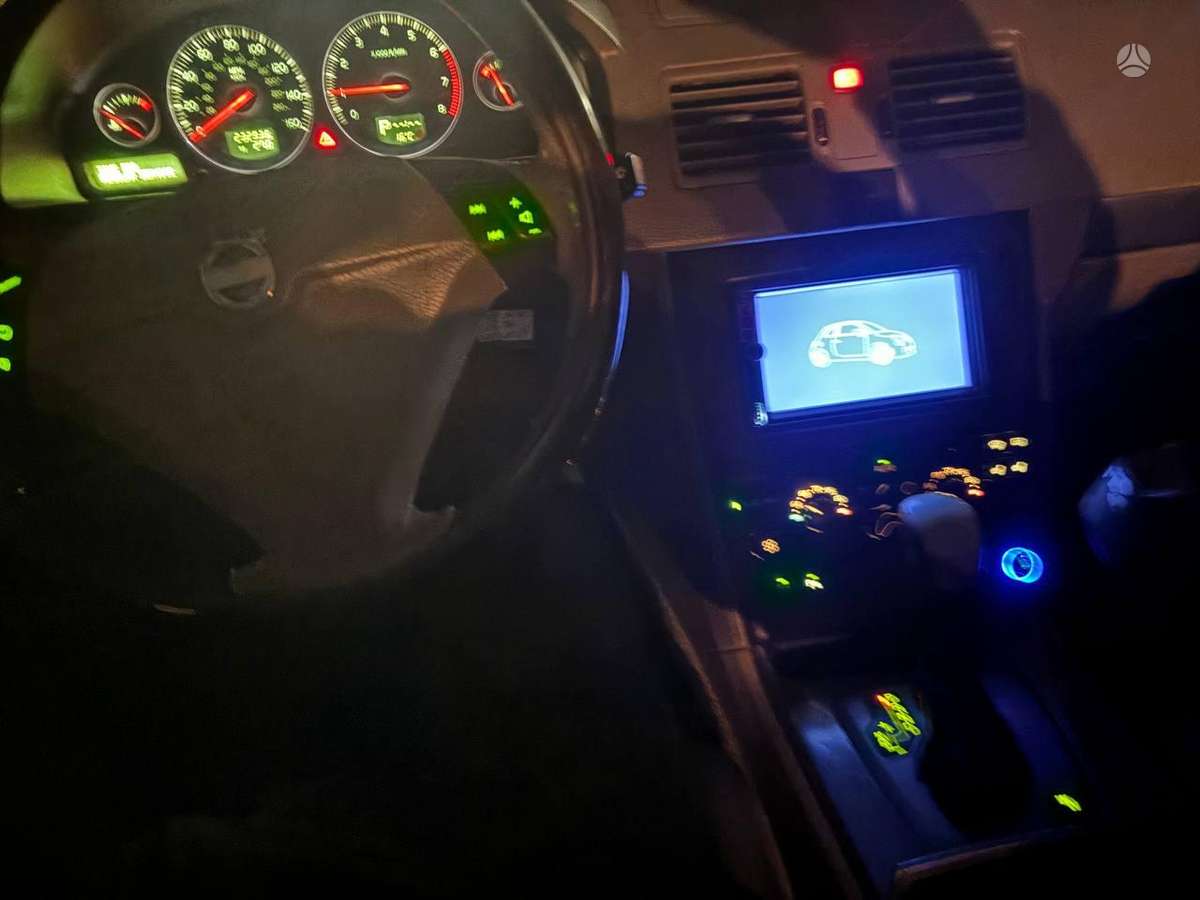 Volvo XC90 по частям