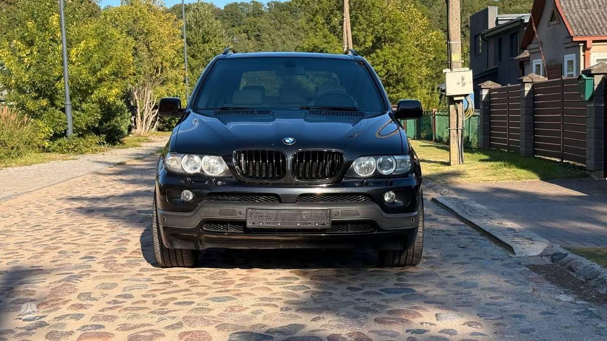 BMW X5, 4.8 l., off-road / crossover