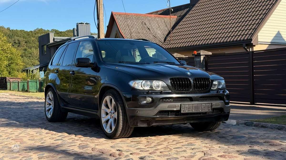 BMW X5, 4.8 l., off-road / crossover