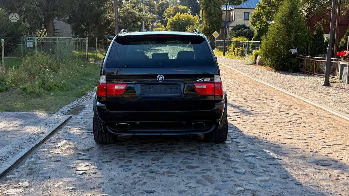 BMW X5, 4.8 l., off-road / crossover