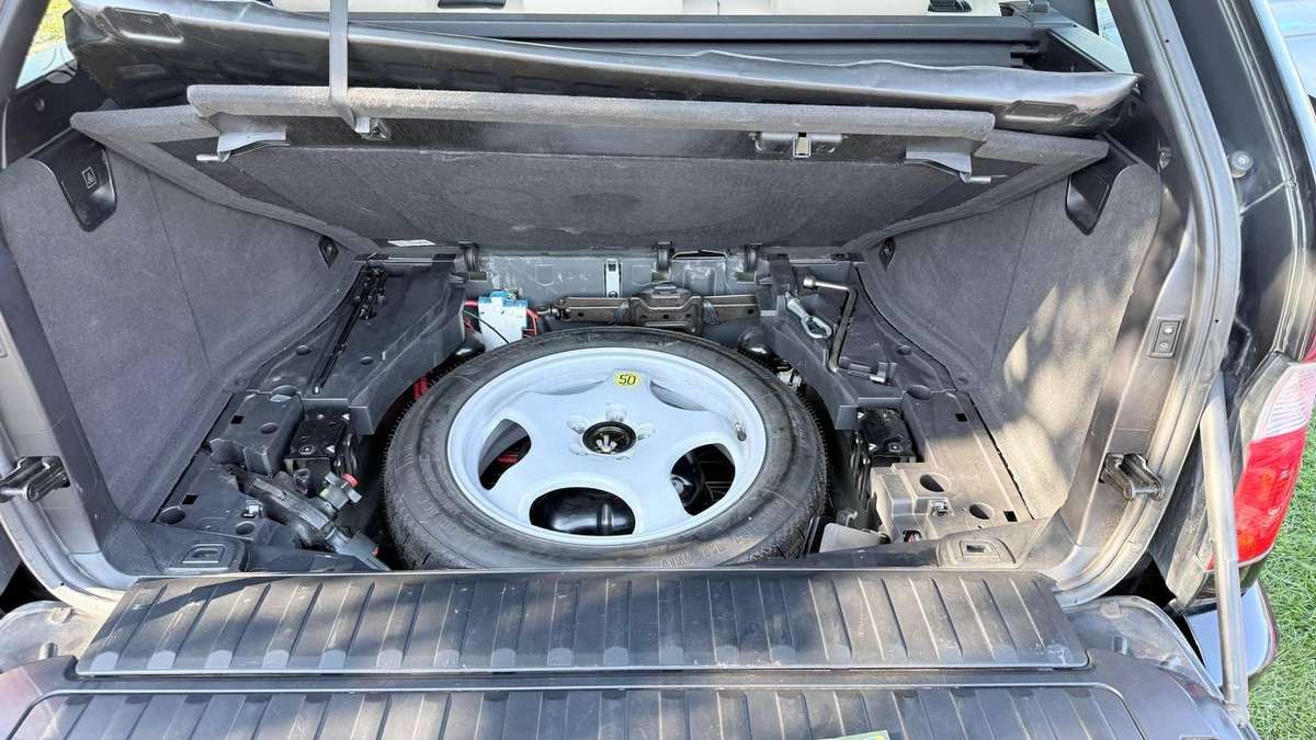 BMW X5, 4.8 l., off-road / crossover