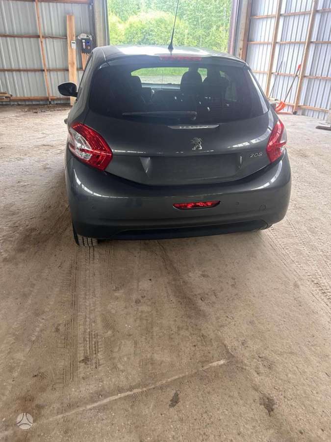Peugeot 208 по частям. Europa