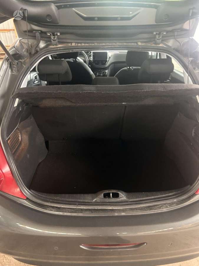 Peugeot 208 по частям. Europa