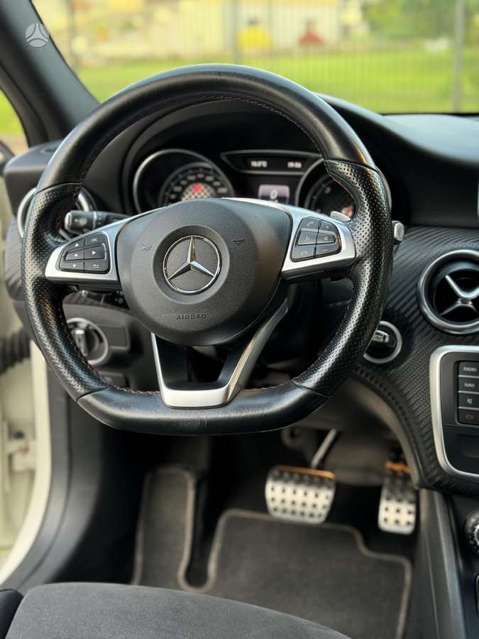 Mercedes-Benz A200, hečbekas