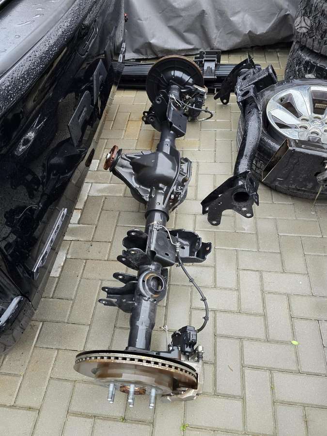 Dodge Ram šasijas detaļas