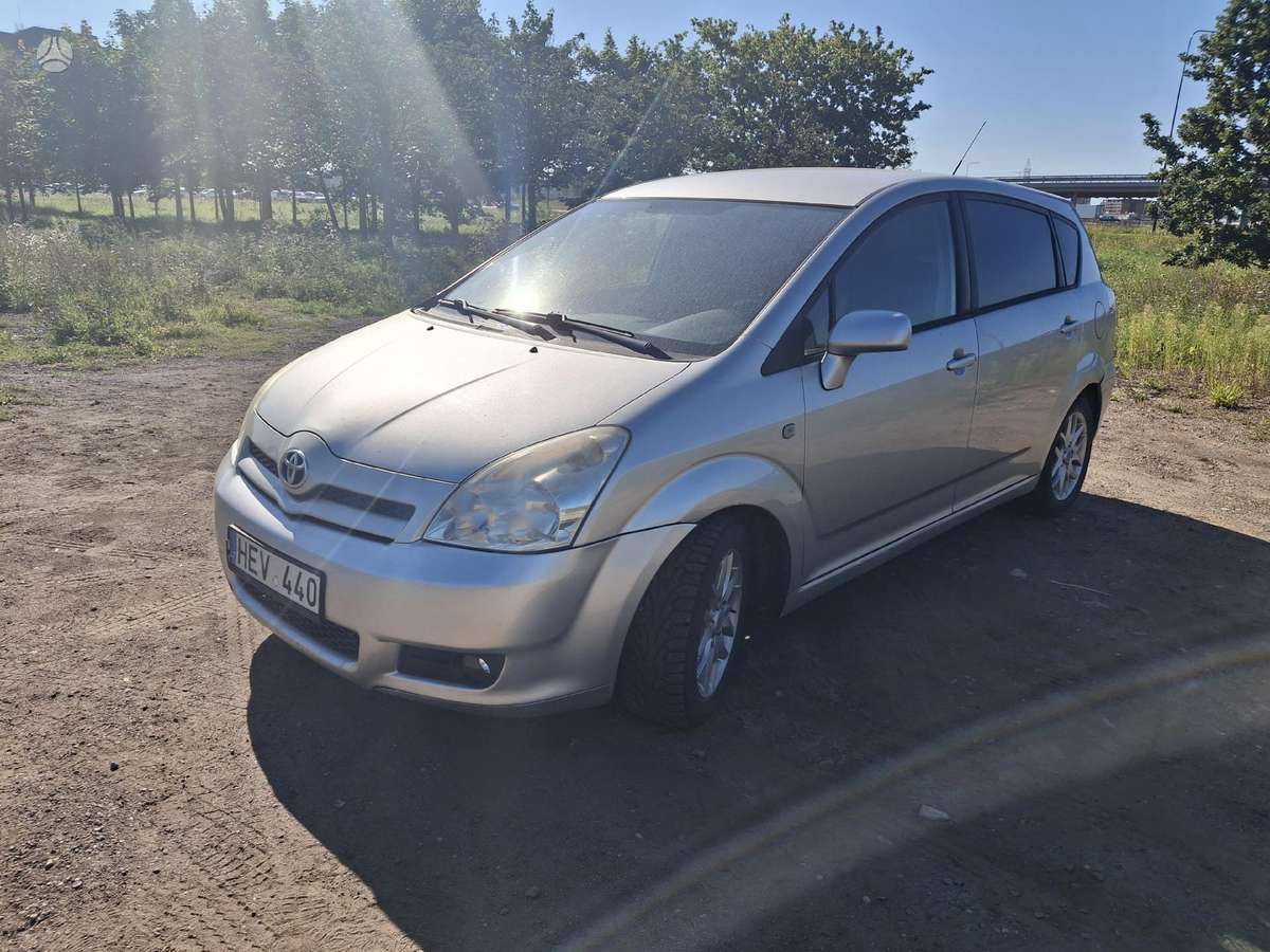 Toyota Corolla Verso Toyota corolla verso dalimis 2 2 dyzelis 100kw r16 gražūs ra