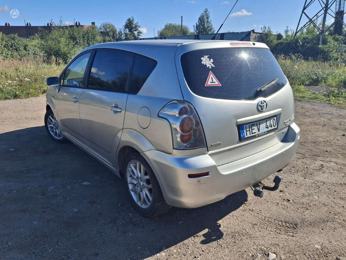 Toyota Corolla Verso Toyota corolla verso dalimis 2 2 dyzelis 100kw r16 gražūs ra
