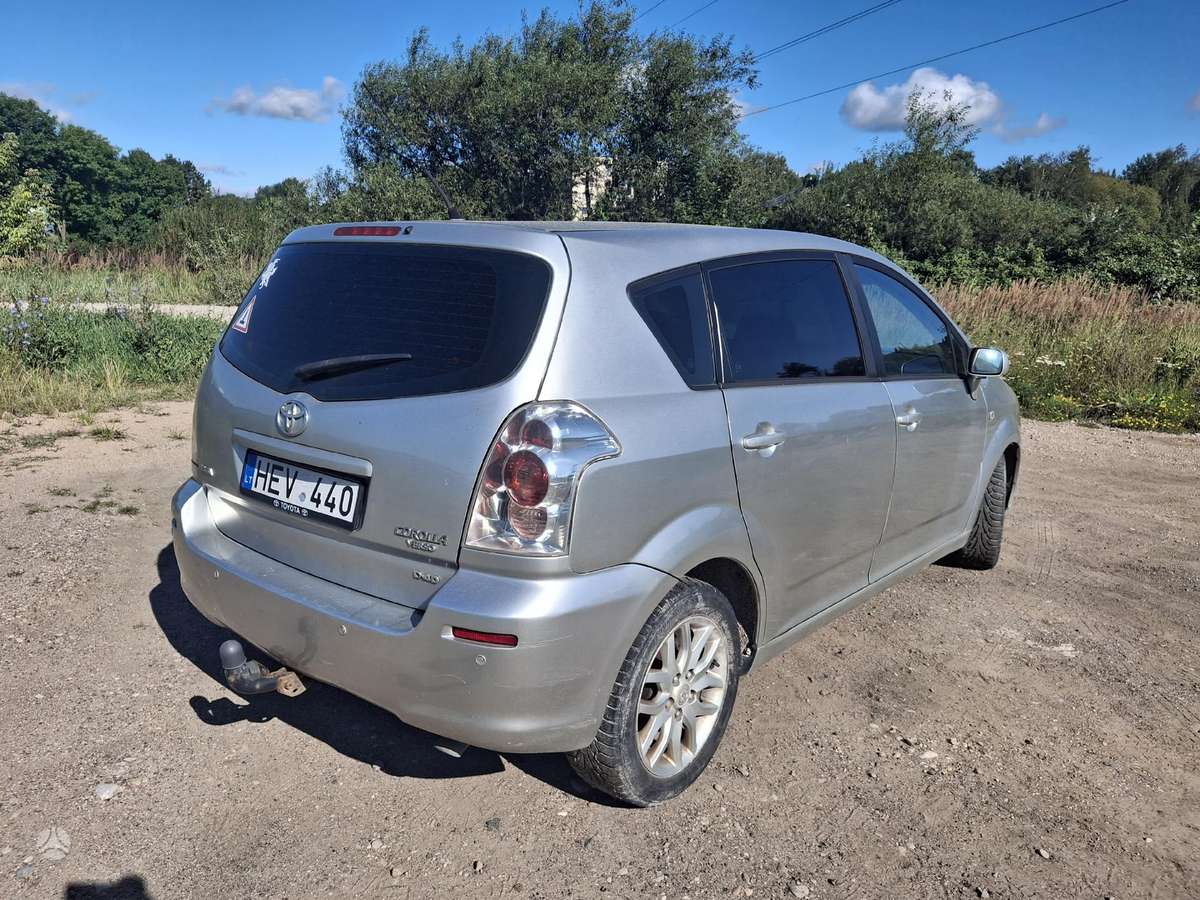 Toyota Corolla Verso Toyota corolla verso dalimis 2 2 dyzelis 100kw r16 gražūs ra