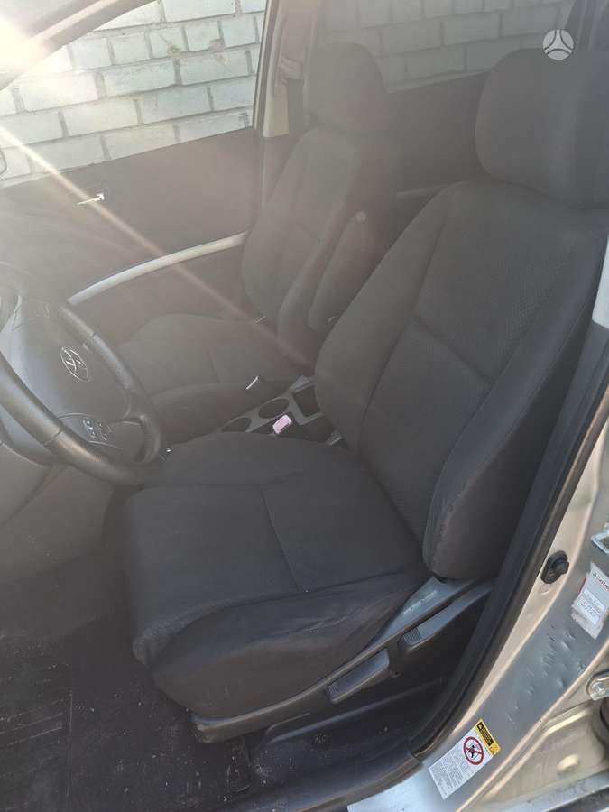 Toyota Corolla Verso Toyota corolla verso dalimis 2 2 dyzelis 100kw r16 gražūs ra