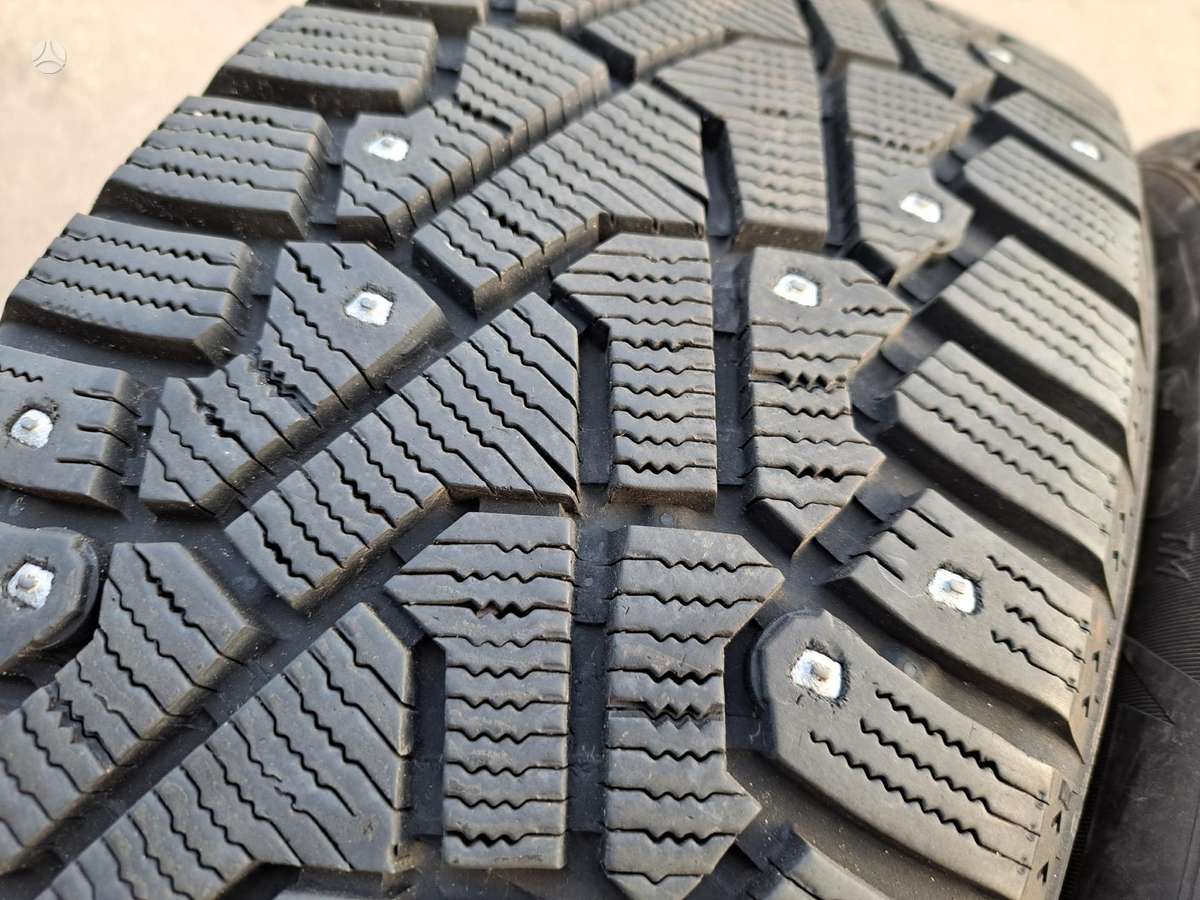 Pirelli Ice-Zero, winter 215/55 R18