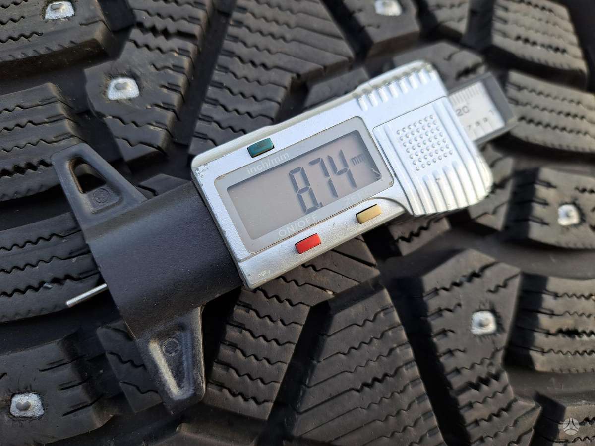Pirelli Ice-Zero, winter 215/55 R18