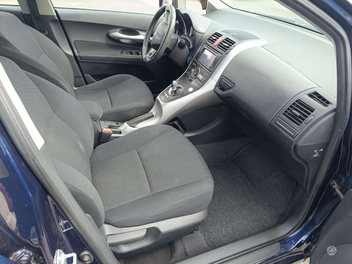 Toyota Auris - 4