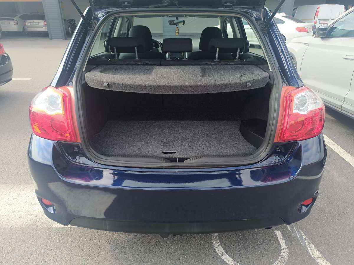 Toyota Auris, 1.8 l., hatchback
