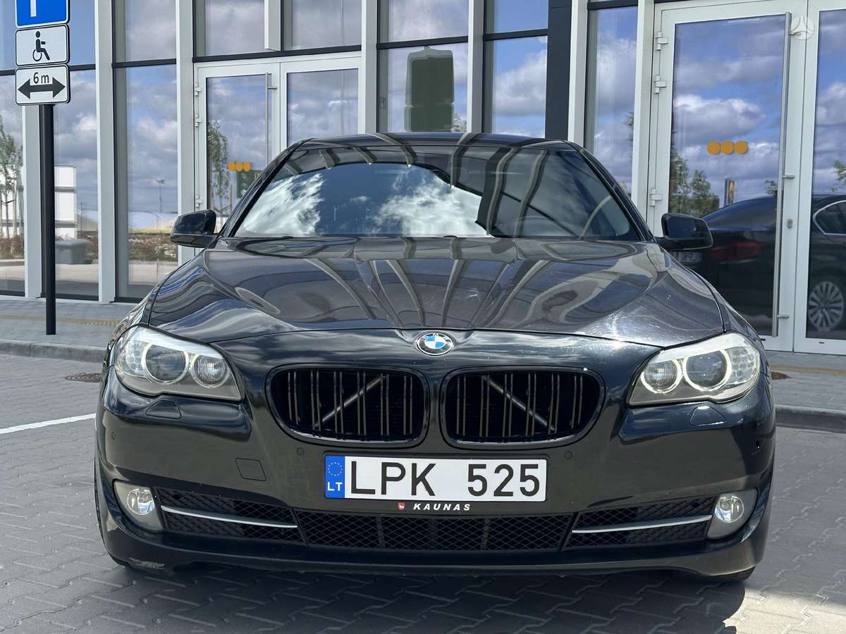 BMW 520, 2.0 l., Седан