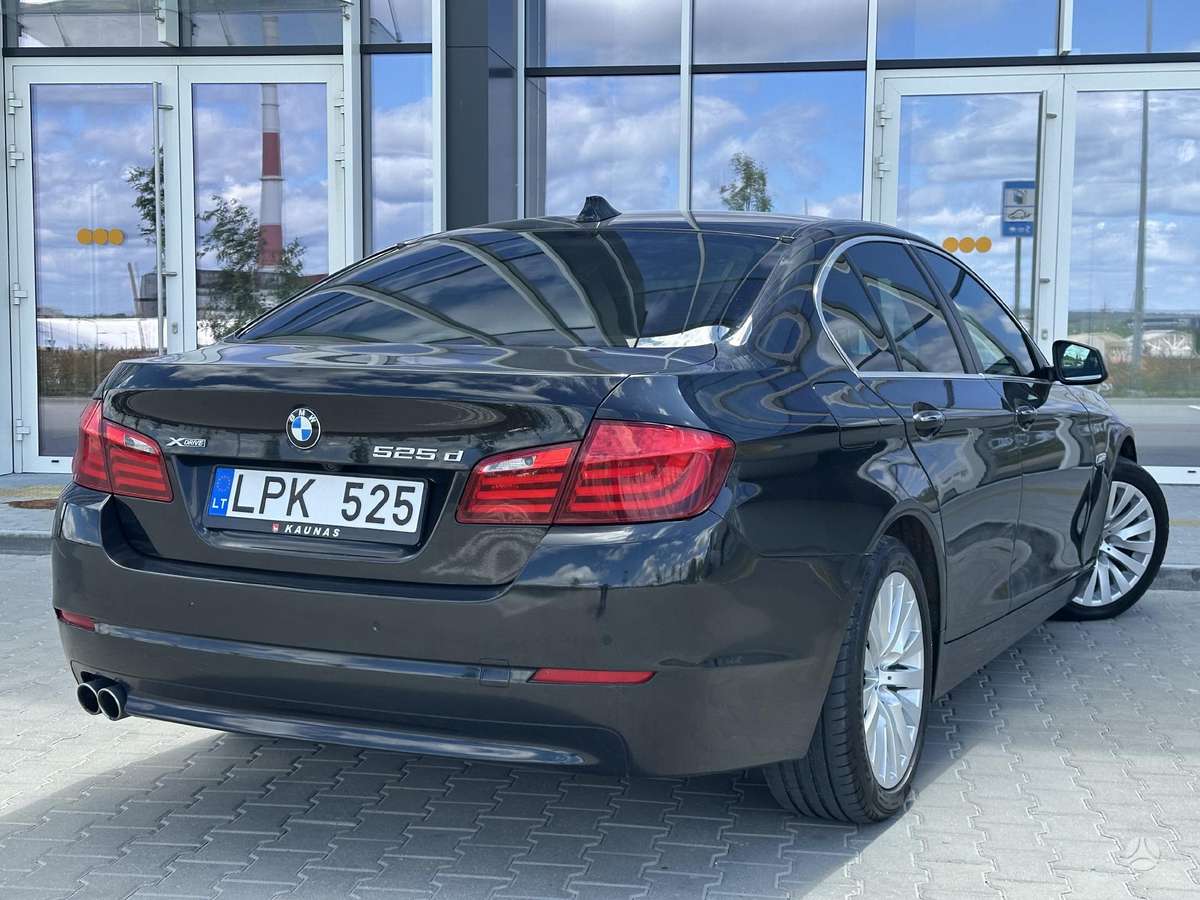 BMW 520, 2.0 l., Седан