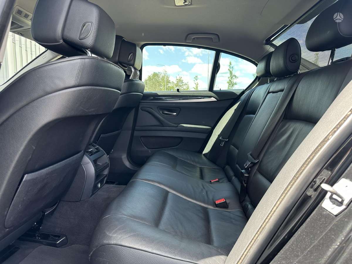 BMW 520, 2.0 l., Седан