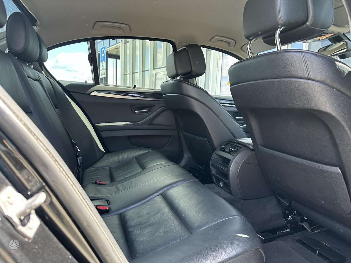 BMW 520, 2.0 l., Седан