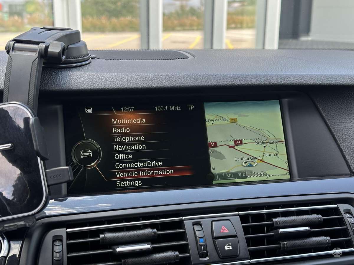 BMW 520, 2.0 l., Седан
