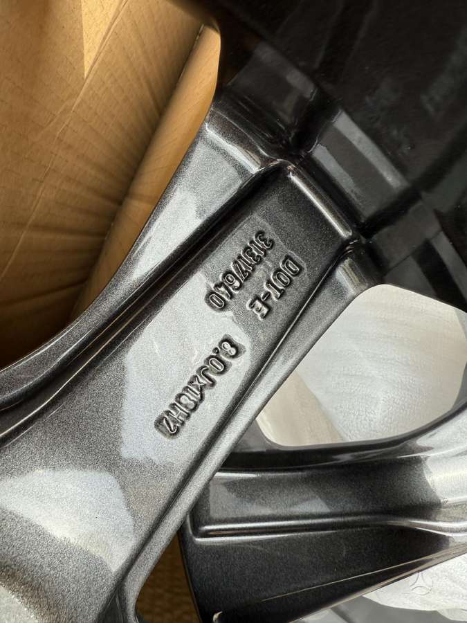 Volvo V70 Originalus 2013m, легкосплавные , R18
