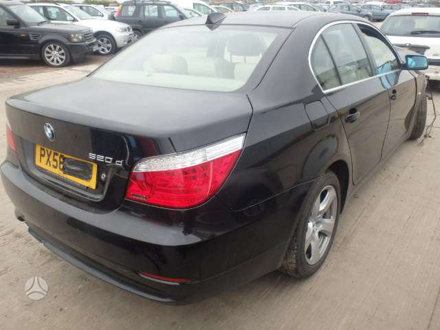 BMW 5 serija dalimis