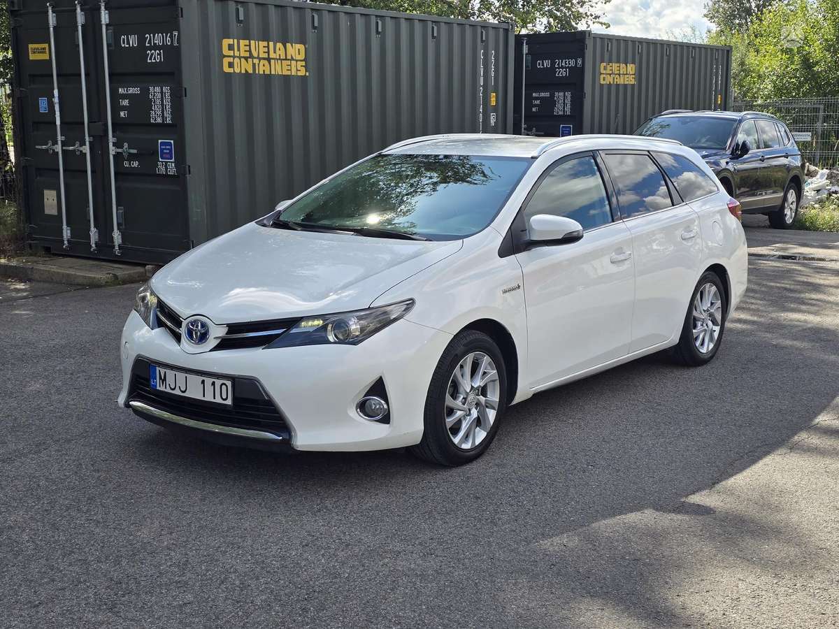 Toyota Prius, 1.8 l., Универсал