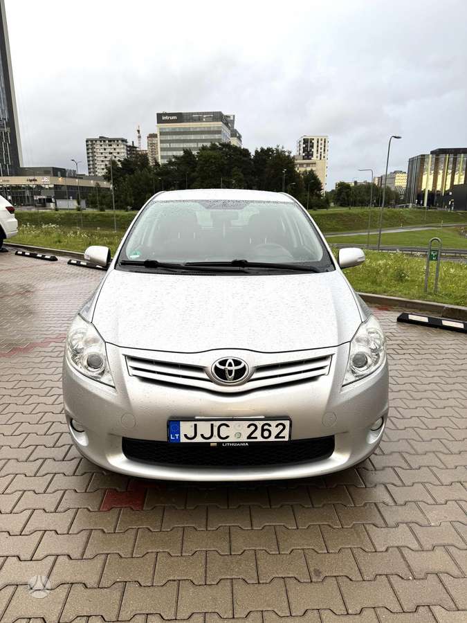Toyota Auris, 2.0 l., hatchback