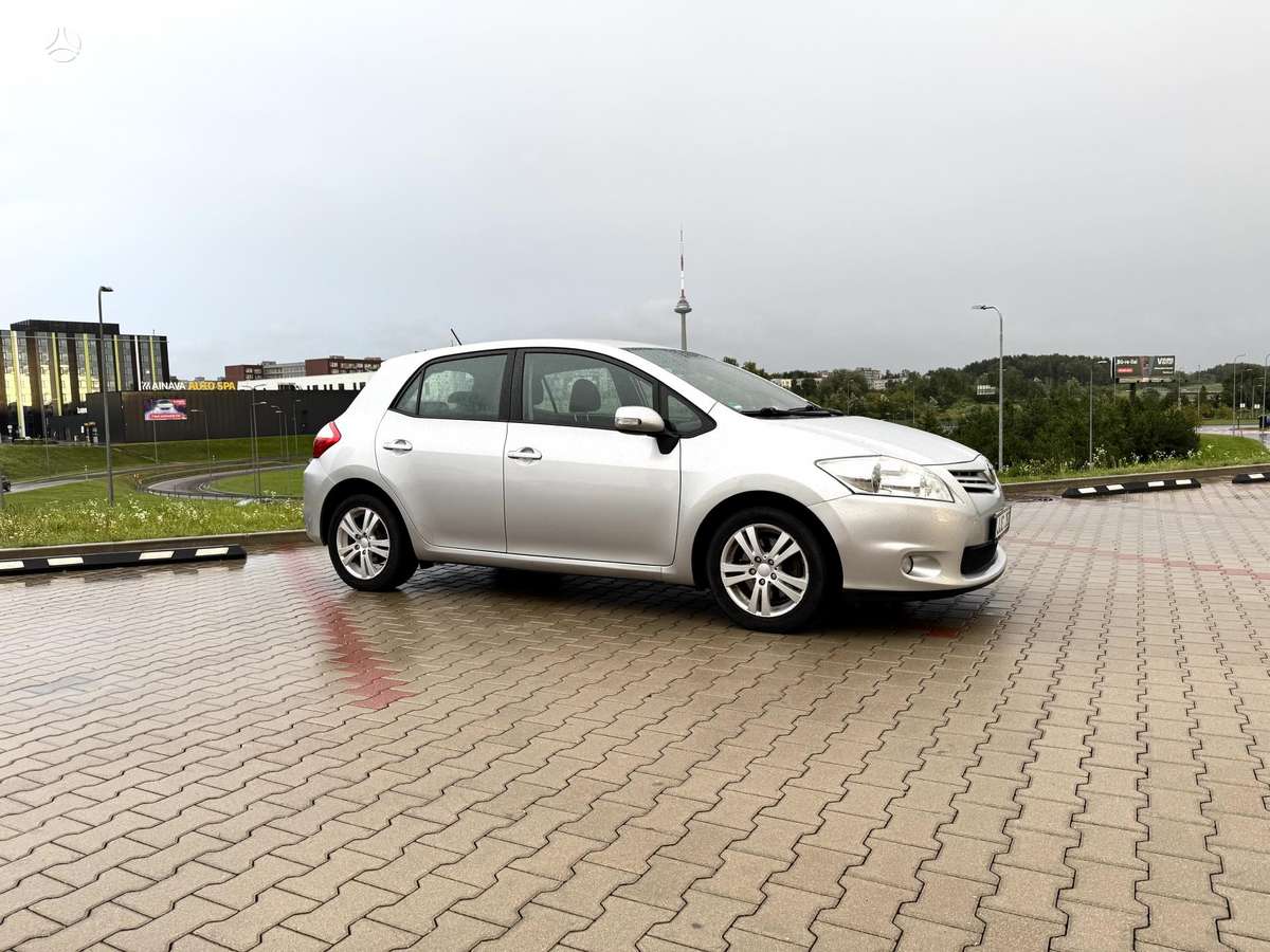 Toyota Auris, 2.0 l., Хэтчбек