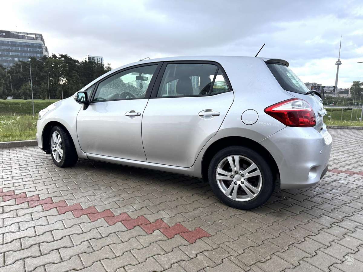 Toyota Auris - 4
