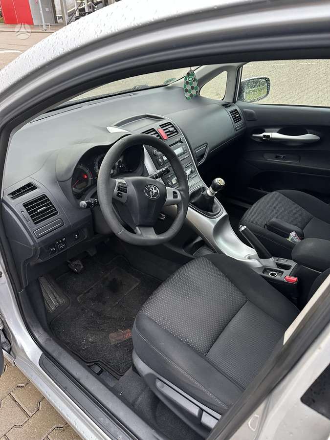 Toyota Auris - 9