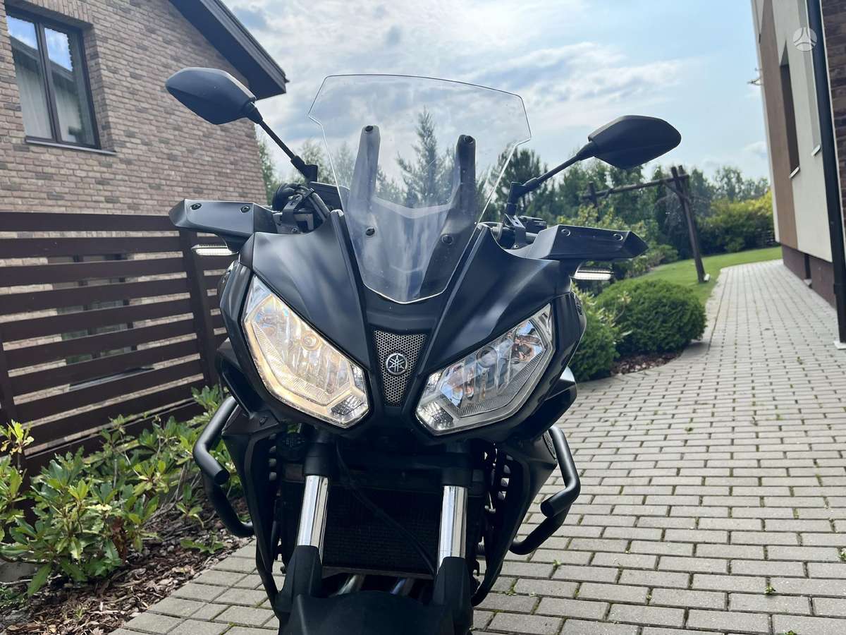 Yamaha Tracer 7, street / классические