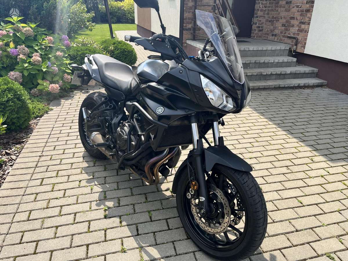 Yamaha Tracer 7, street / классические