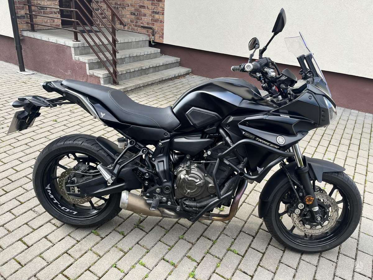 Yamaha Tracer 7, street / классические