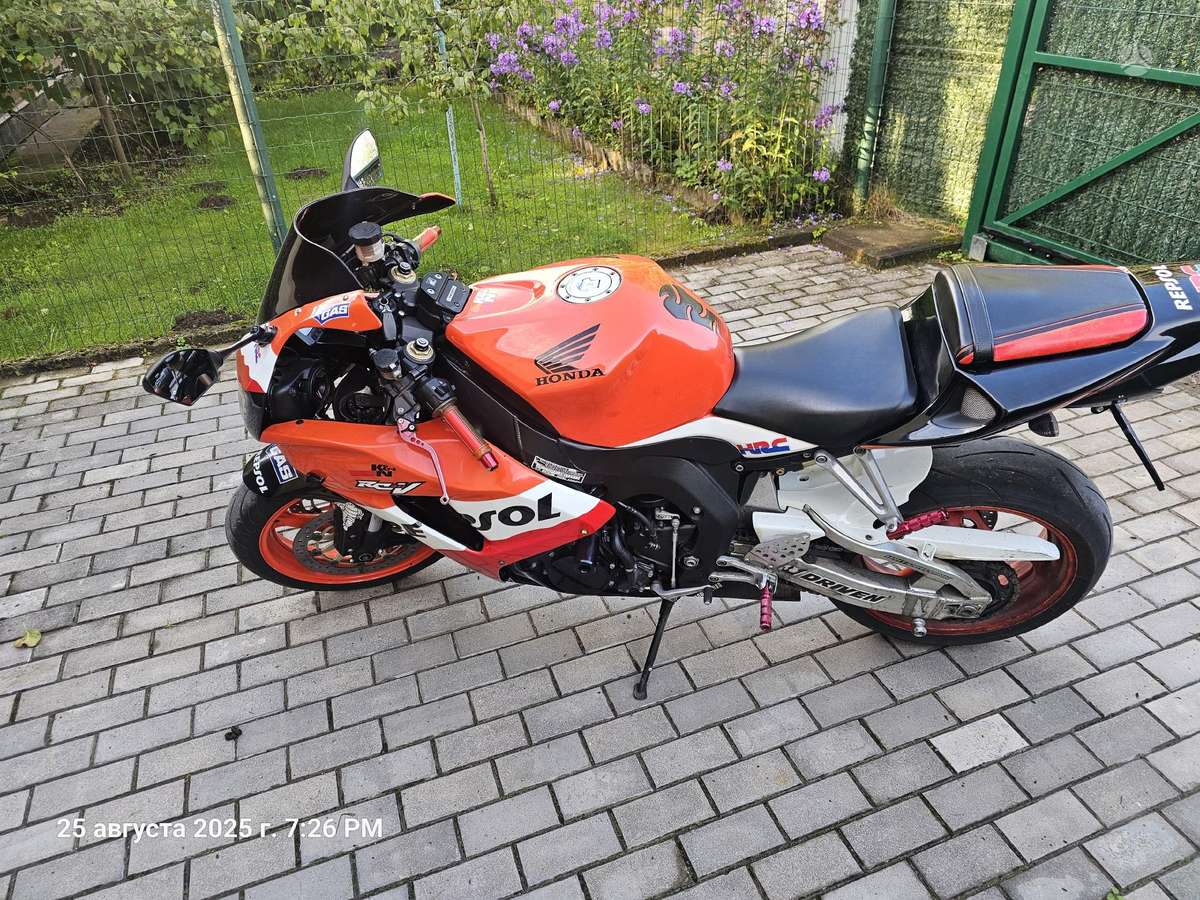 Honda CBR 1000cc, спортбайки / superbikes