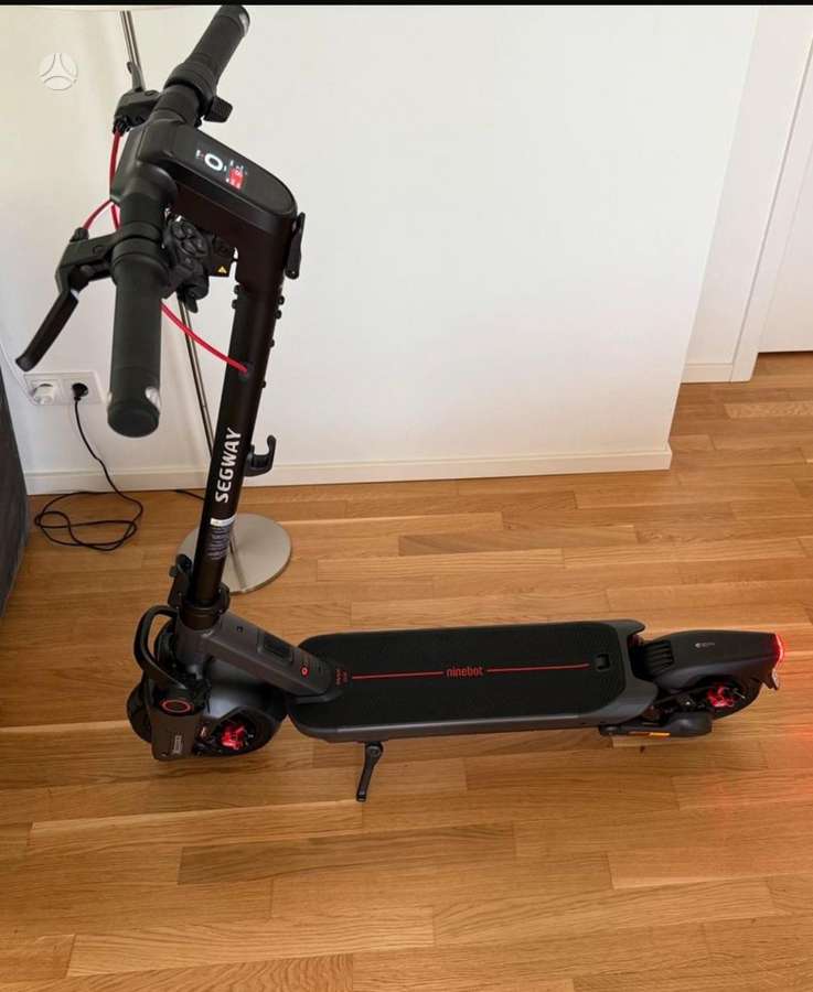 Электрический самокат NINEBOT