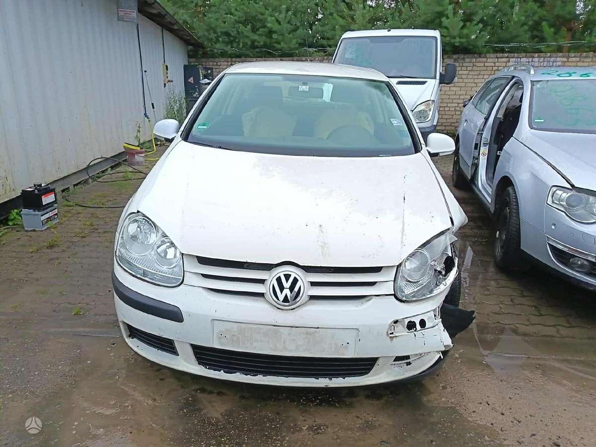 Volkswagen Golf, BSE; SPALVA LB9A, dalimis. Prekiaujame įvairių automobilių naudotomis detalėmis v