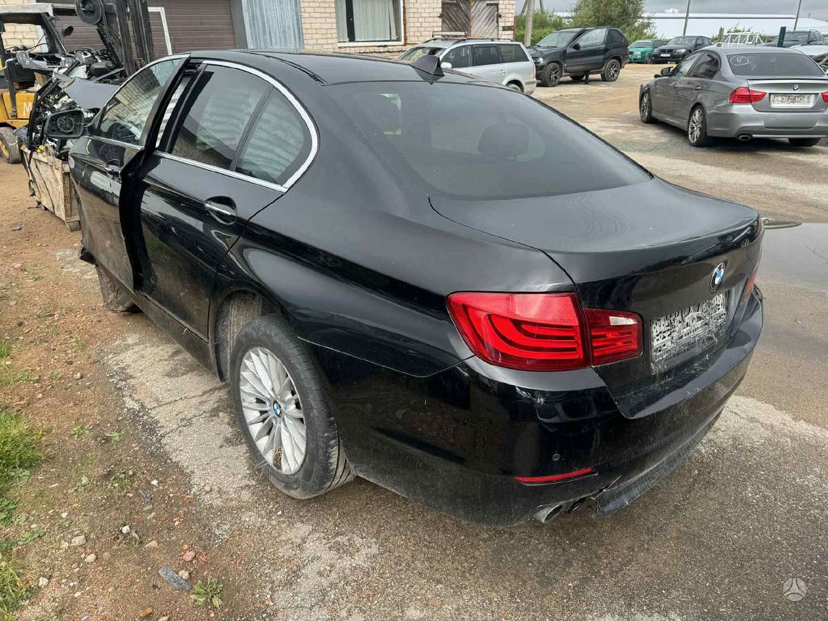BMW 520 Spalvos kodas 475 variklio kodas n47d20c taip pat yra daugiau bm