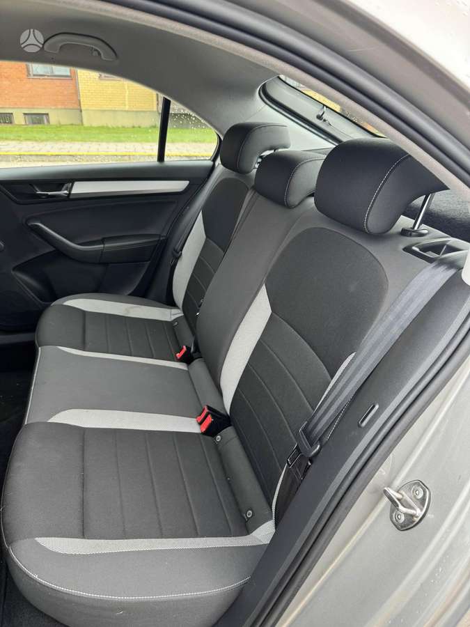 Skoda Rapid, 1.4 l., Хэтчбек