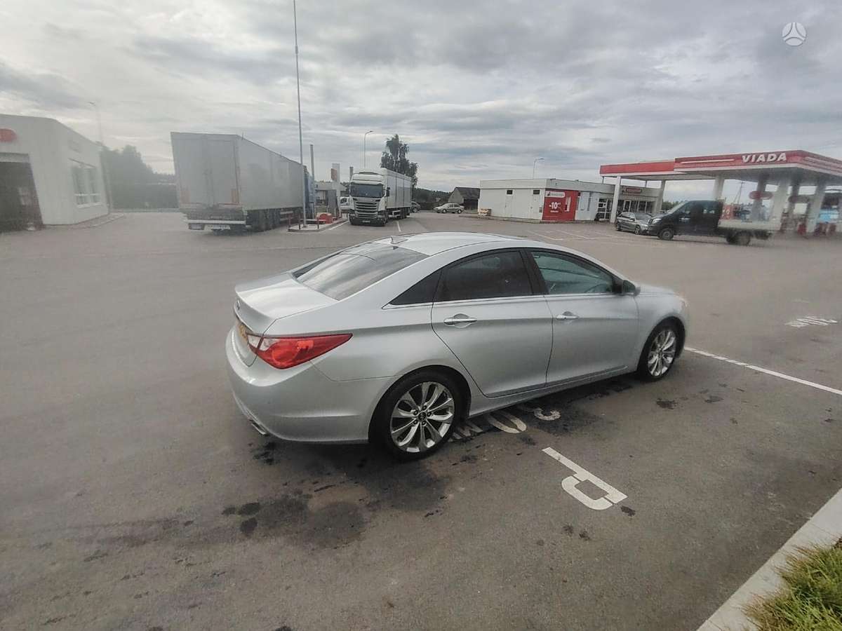 Hyundai Sonata, 2.4 l., sedanas