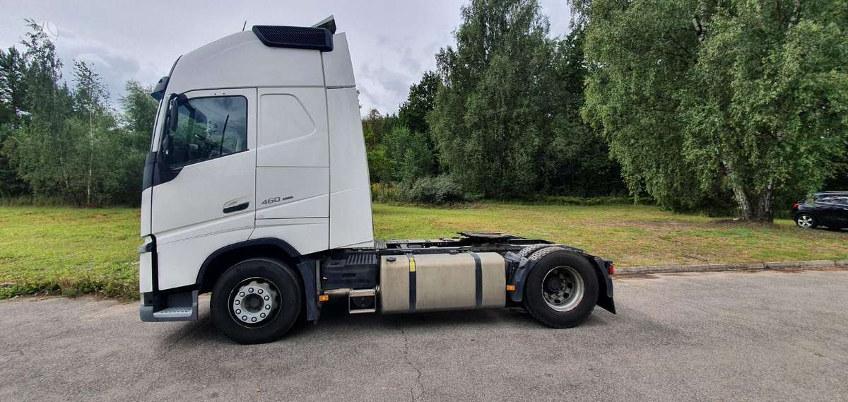 Volvo FH, double sleeper