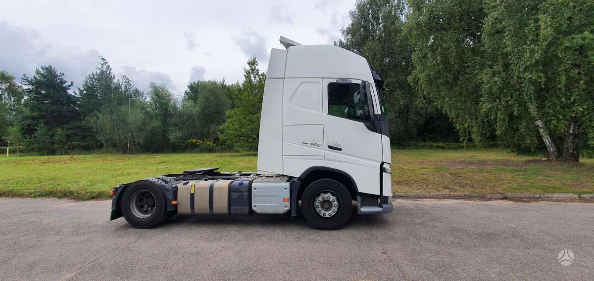 Volvo FH, double sleeper