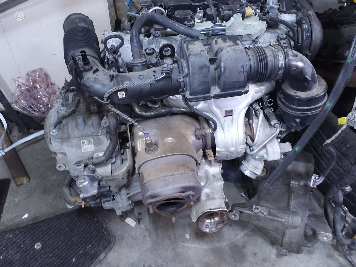 Volvo XC60 engine parts