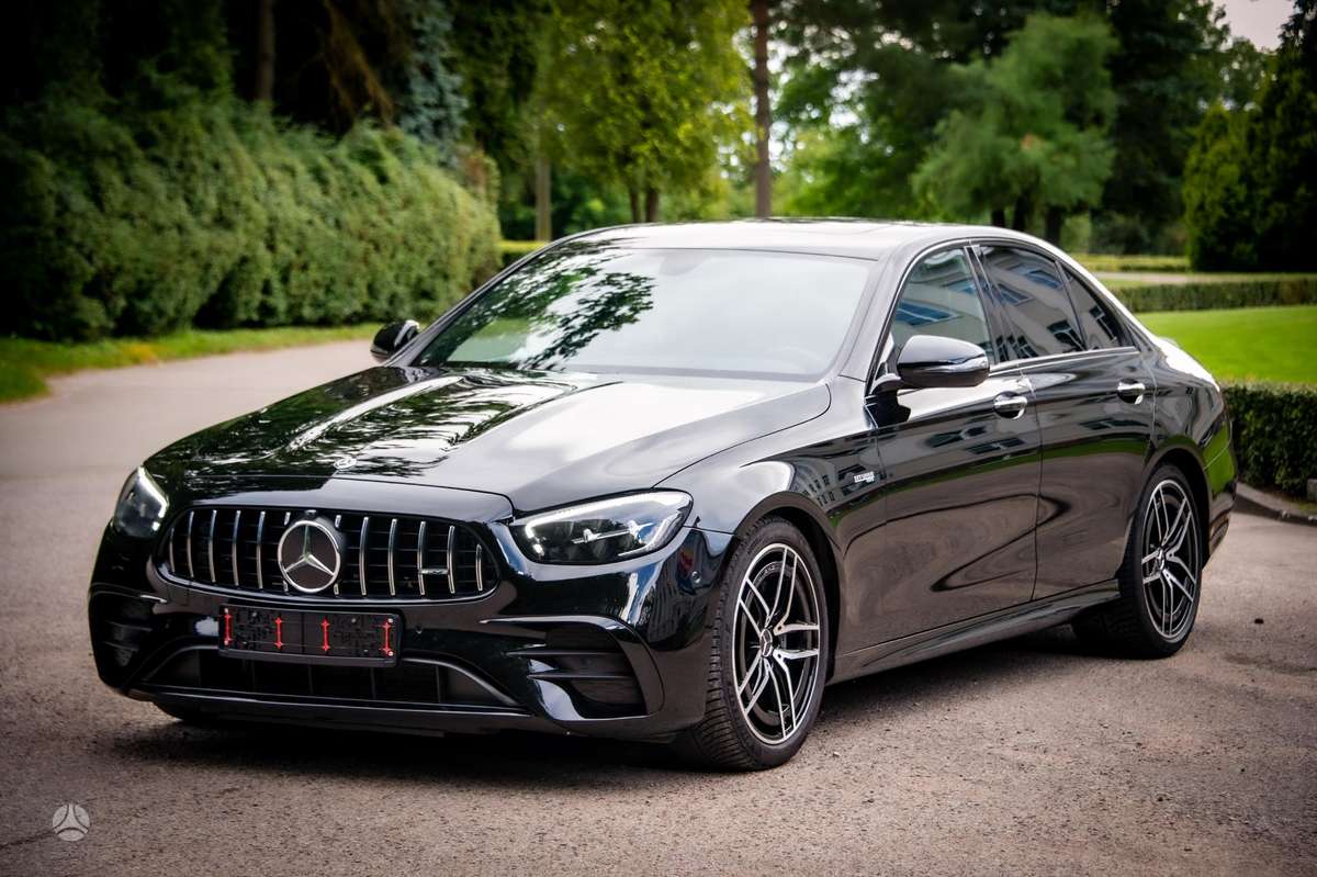 Mercedes-Benz E43 AMG - 1