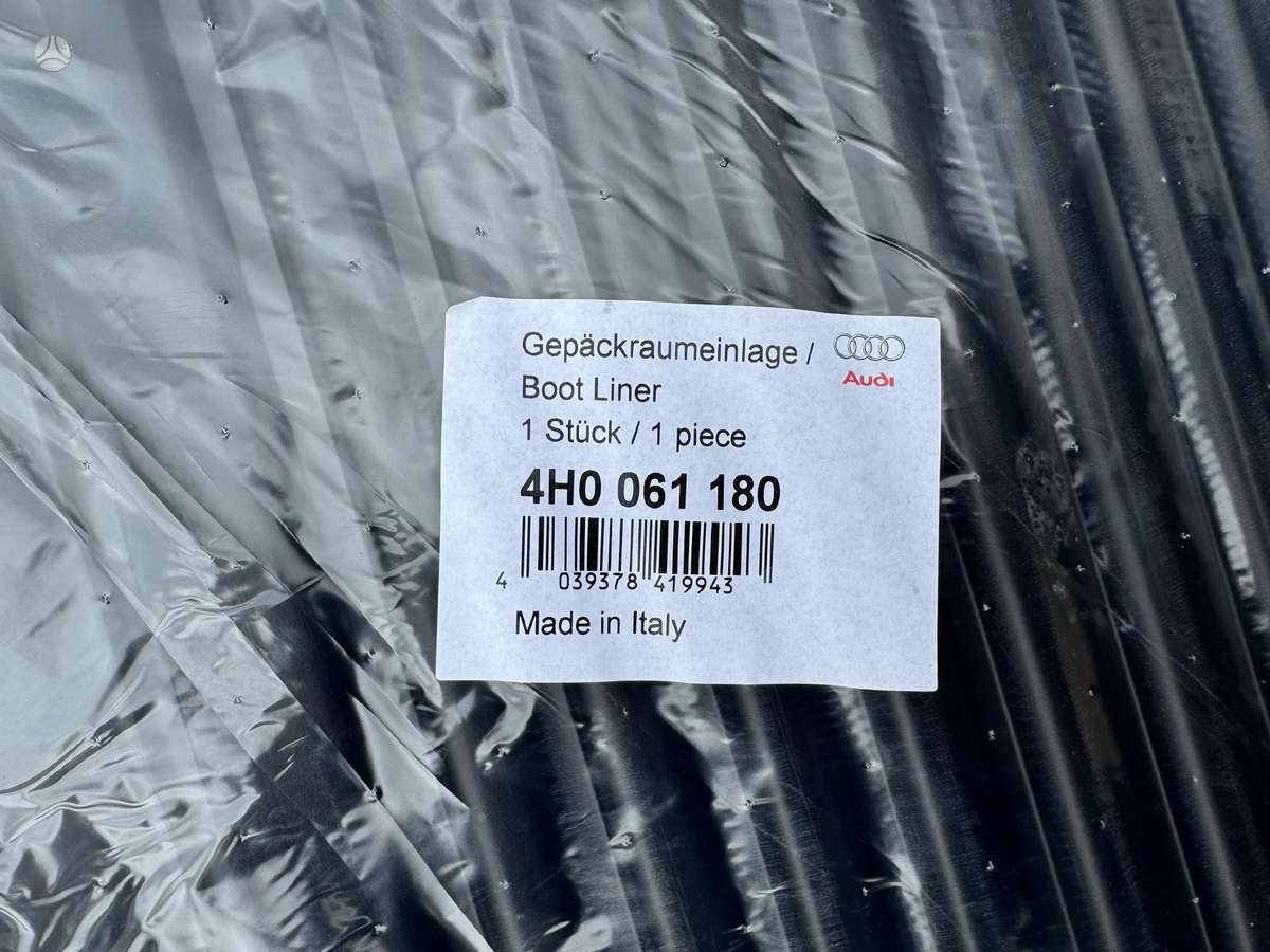 Audi A8, 4H0061180, paklājiņi