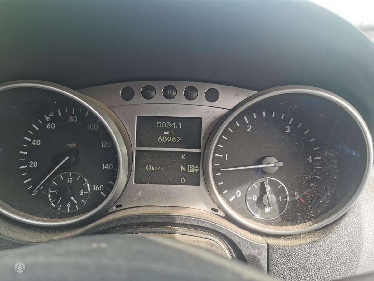 Mercedes-Benz ML350 dalimis