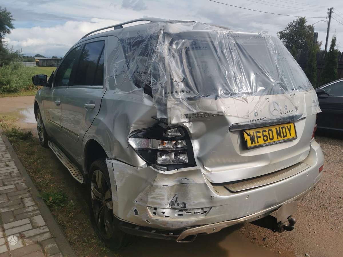 Mercedes-Benz ML350 dalimis