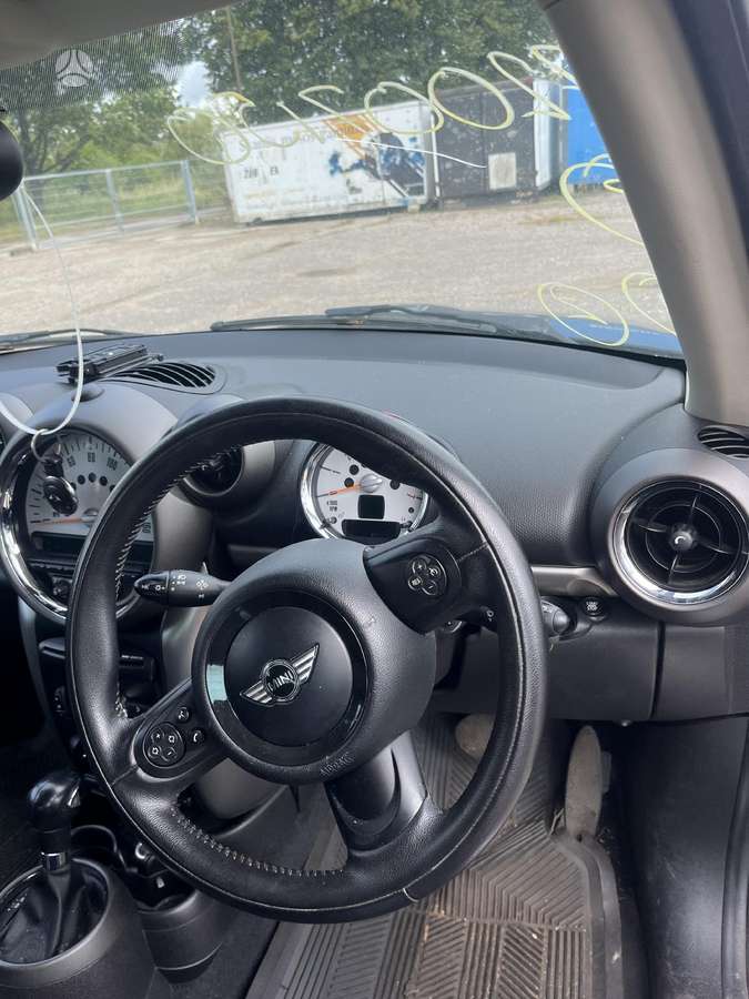 Mini Countryman for parts. Dalimis