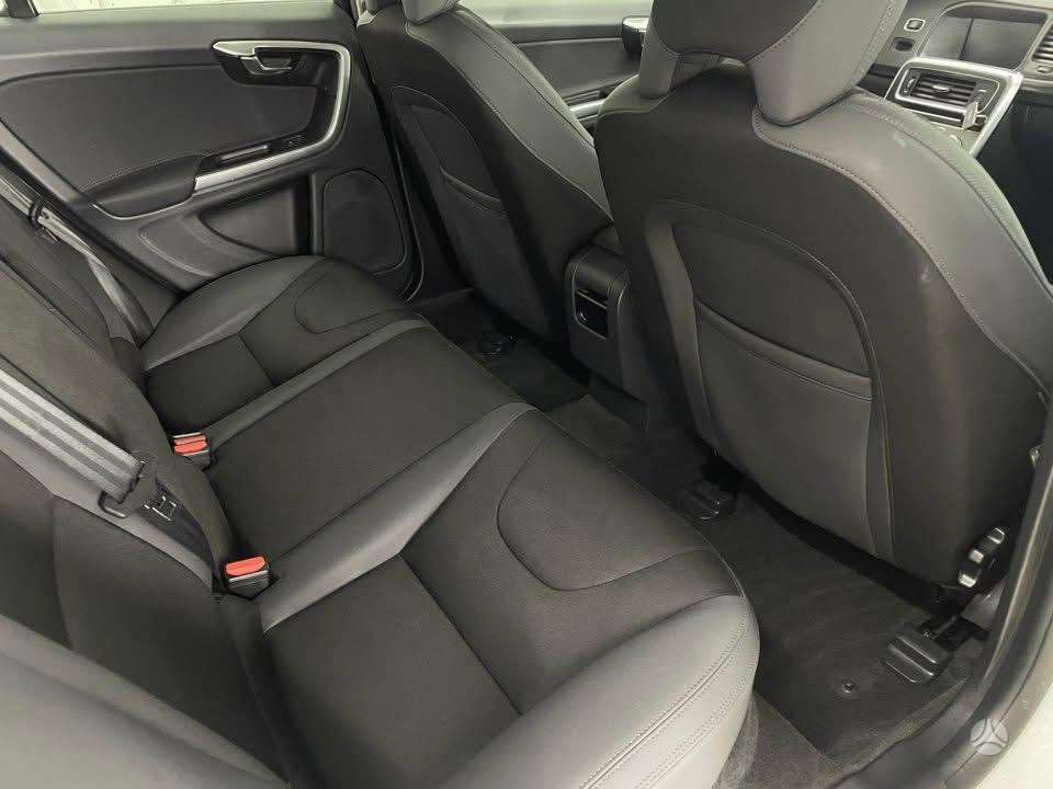Volvo V60, 2.0 l., universalas