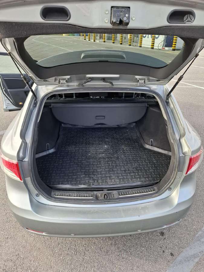 Toyota Avensis - 6