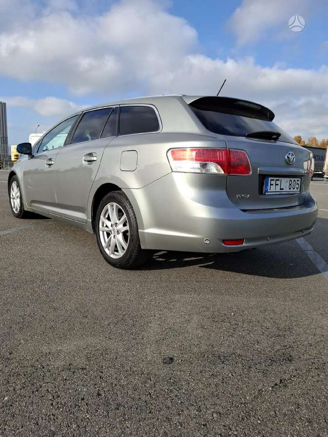 Toyota Avensis - 7